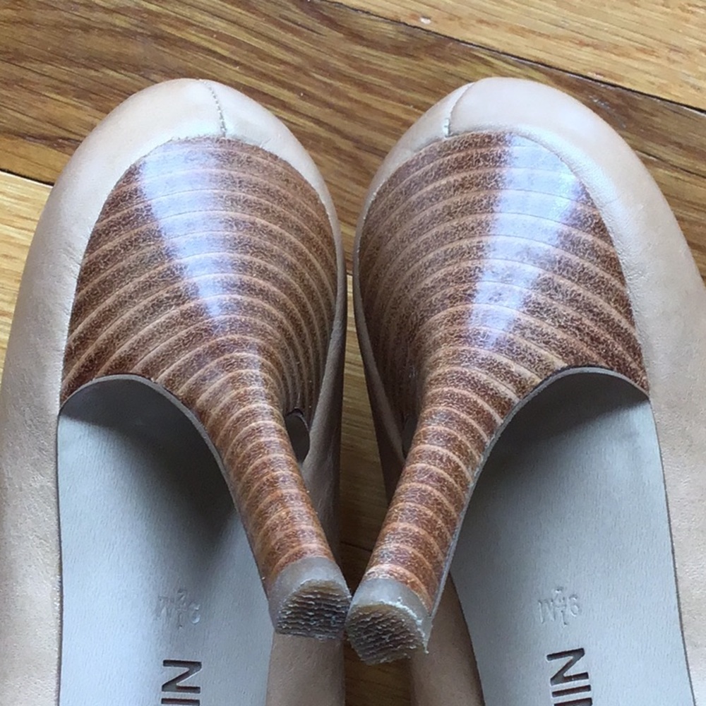 Heels - Picture 6 of 6